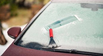Addio umidità sull’auto tutta la notte: con questo trucco al mattino sarai pronto a partire
